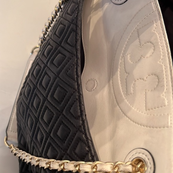 TORY BURCH black and white chain handle bag - Picture 5 of 9